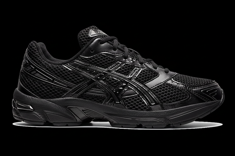 ASICS GEL-1130 all black on black background